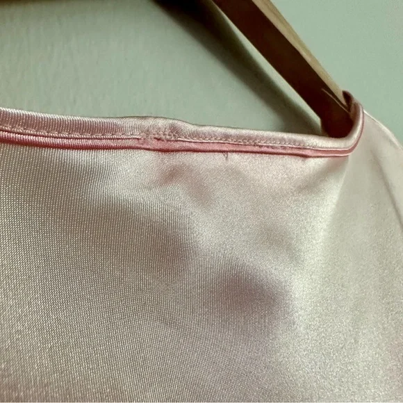 MOVED➡️ @lookmostlikely | Vintage Oscar de la Renta Pink Label Satin Nightgown - Picture 7 of 10